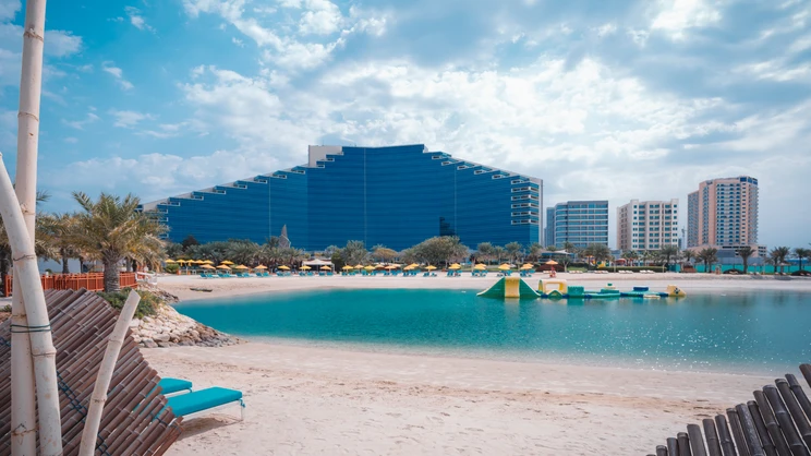 Art Hotel & Resort